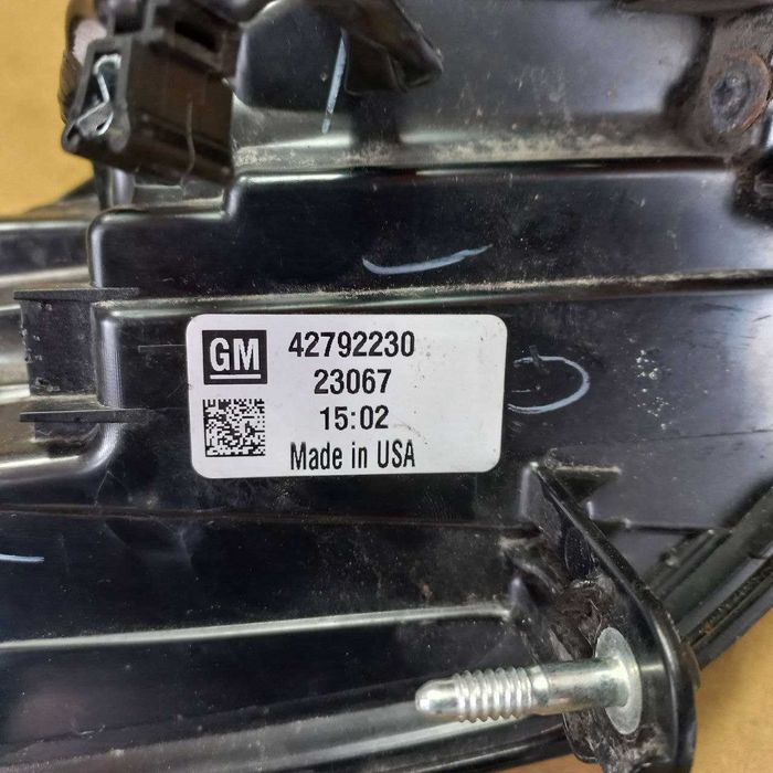 Фонарь задній Шевроле Болт (Chevrolet Bolt EUV)