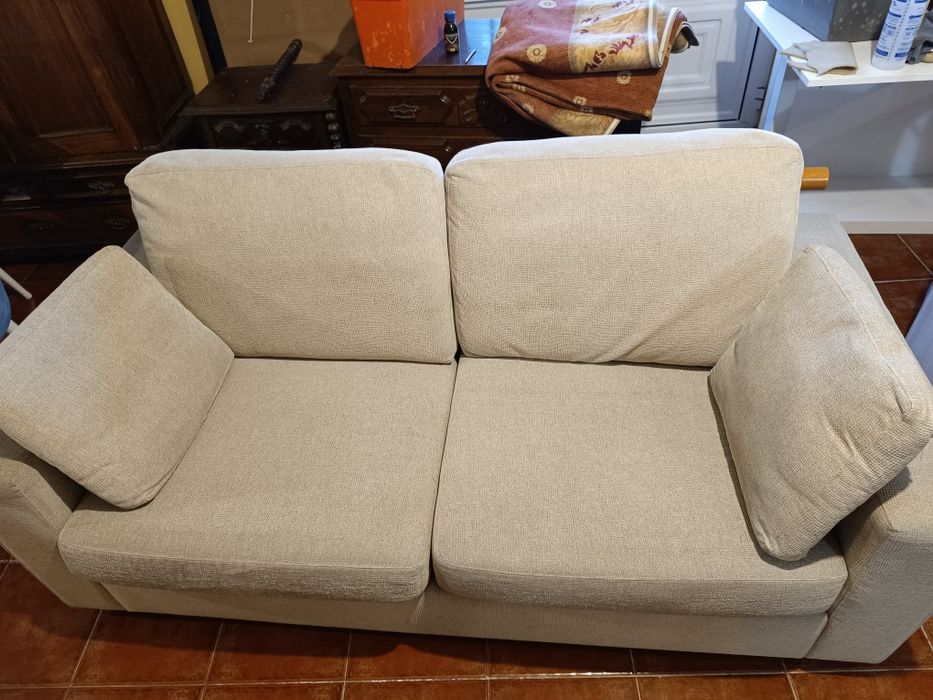 Sofá de 2 lugares