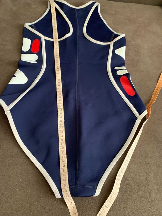 Купальник закрытый FILA Италия. Цвет темно синий р-р 42