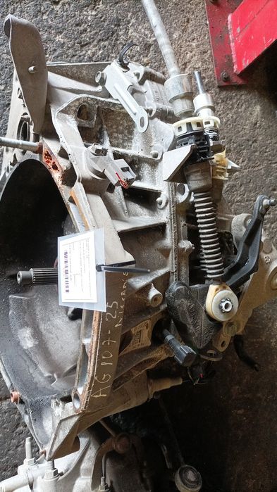 Caixa de velocidades manual NISSAN Pulsar Hatchback (C13)