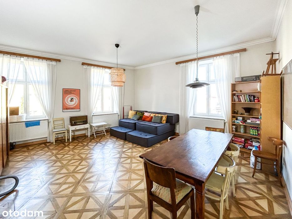 3 Pokoje | 91,7 m² + 30 m² piwnicy | 4,92 Na Airbnb