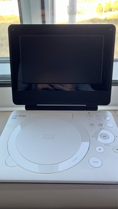 Leitor de DVD portatil da marca Toshiba