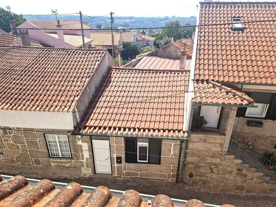 Venda de Moradia T1 +1 em Cabanas de Viriato  * Remodelada