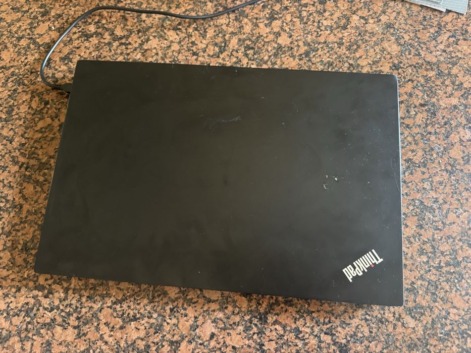 Portatil lenovo E 15