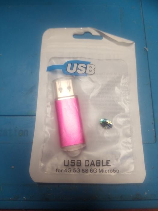 Горячие песни 80-90 на флешке. Флешка с музыкой от 8 гб