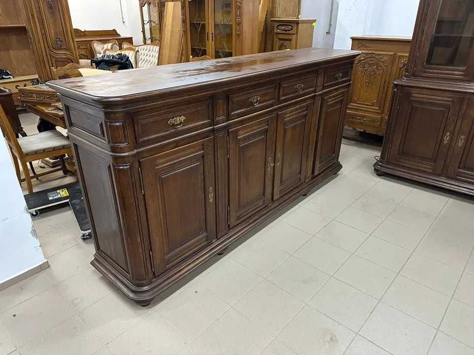 Dębowy zestaw: komoda ,witryna, stół +6 krzeseł. Możliwy transport