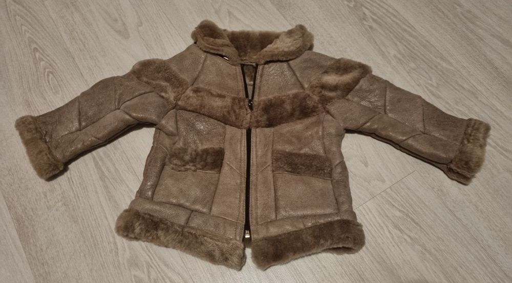 Kozuszek dziewczęcy rozm. 86/92 + sukienka rozm. 92