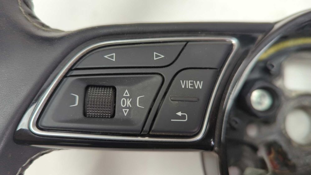 Кермо у зборі з кнопками з Audi S5 F5 S4 B9