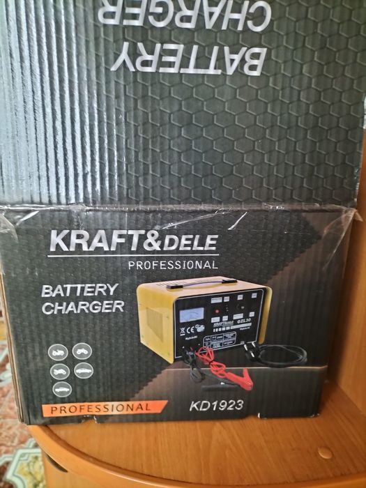 Зарядний пристрій на 30А для зарядки акумуляторів від 50 до 250 А/Ч