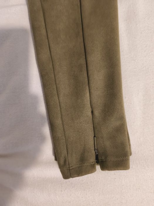 Calça camurça da Mango