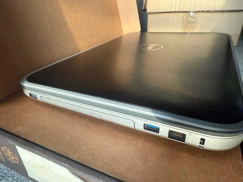 Игровой ноутбук Dell Inspiron 7720 / 17.3" (1920x1080)