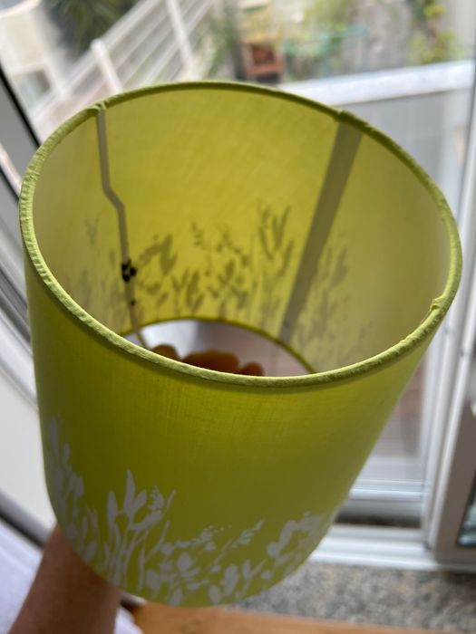 Abajur de candeeiro impecável muito bonito