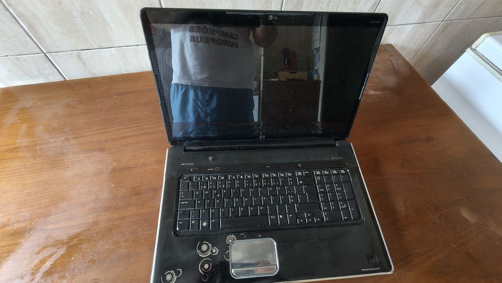 Portátil HP Pavilion dv8