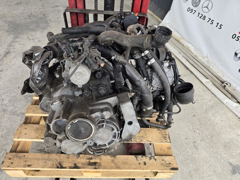 Двигун comonreil  VW Passat B7 CC Audi A3 8P Skoda Superb 2.0 tdi