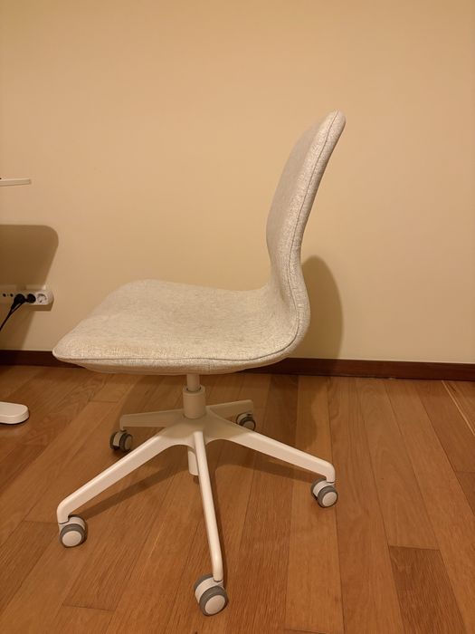 Cadeira giratória de escritorio