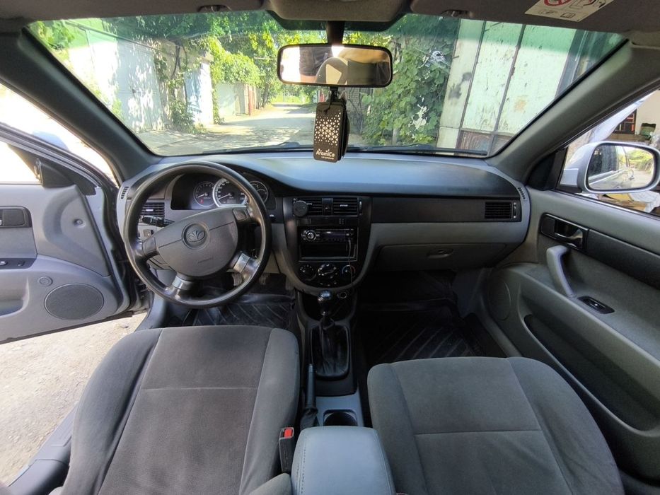 Daewoo dentra, lacetti 2013року