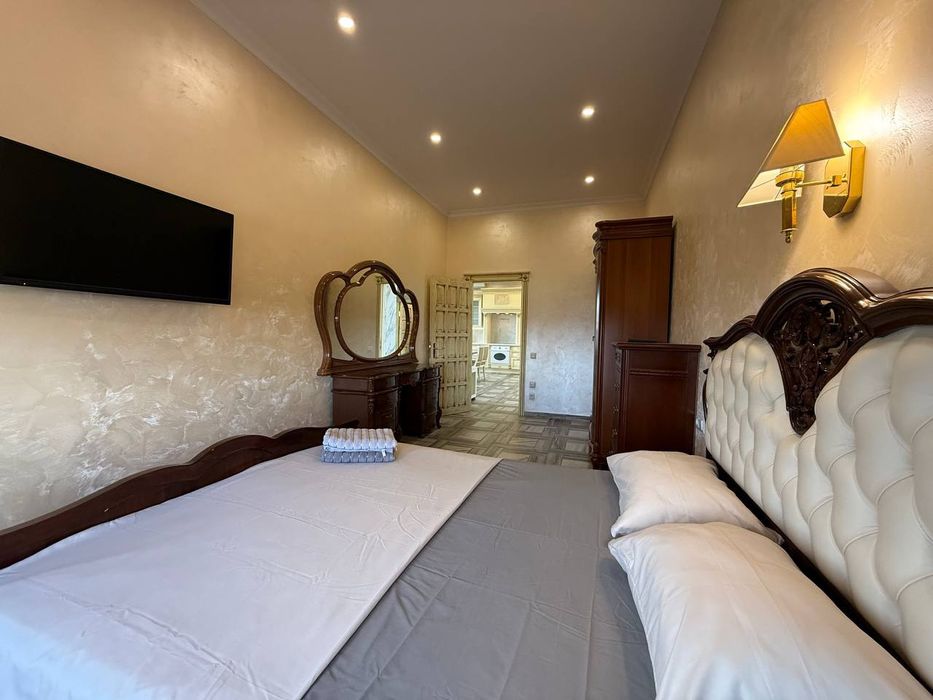 Квартира погодинно, подобово 3 кв у Центрі Тепла