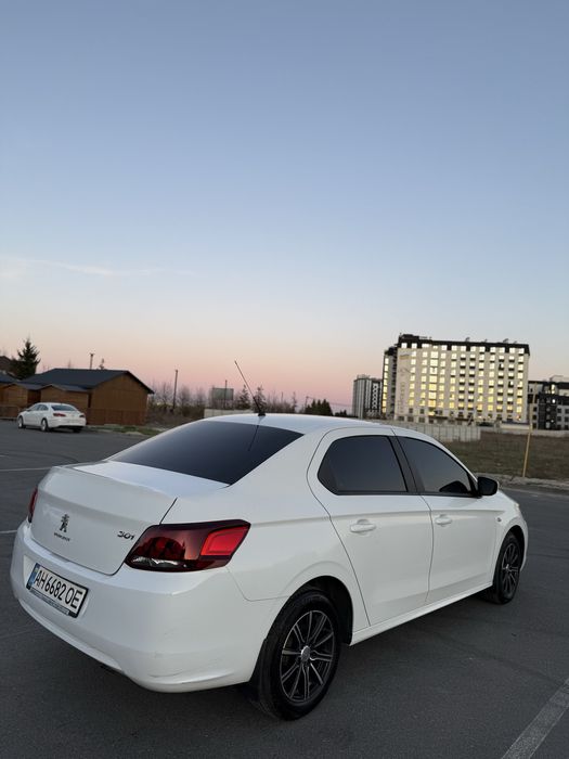 Peugeot 301 2020