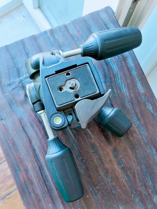 MANFROTTO cabeça (inclinação-rotação)