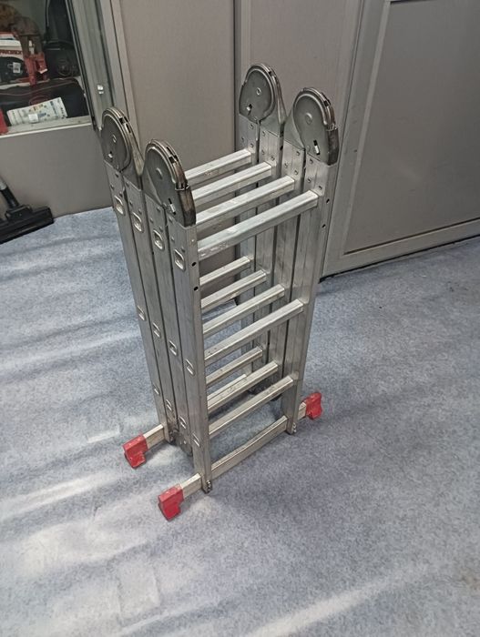 Драбина Intertool 3.70 метра 4х3 ступеней