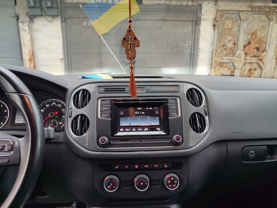 VOLKSWAGEN TIGUAN 2015 VIN WVGAV7AXXGW556152 фото оголошення 13 з 19