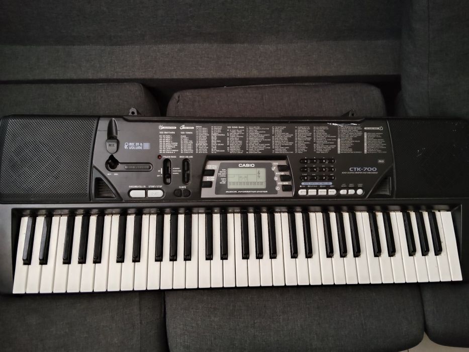 Piano/teclado musical Casio ctk 700
