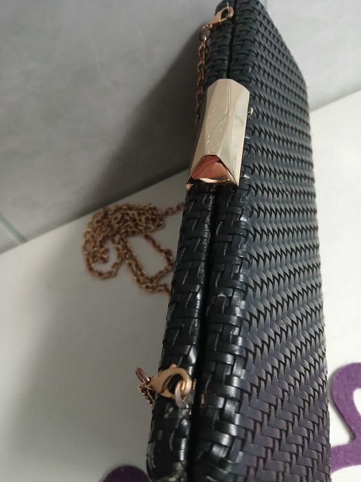 Torebka kazar na łańcuszku