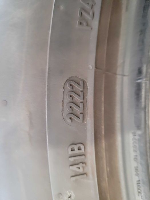 Opony Pirelli 235 /50 19 lato 2 sztuki