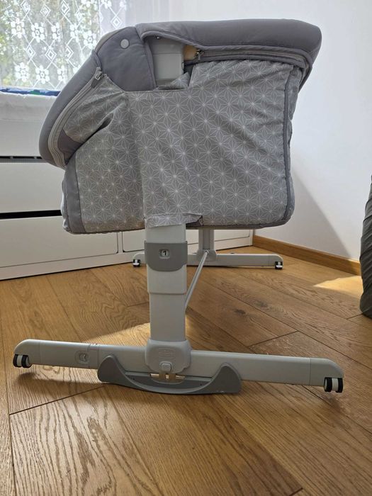 Łóżeczko dostawne Chicco Next2Me dla niemowlaka