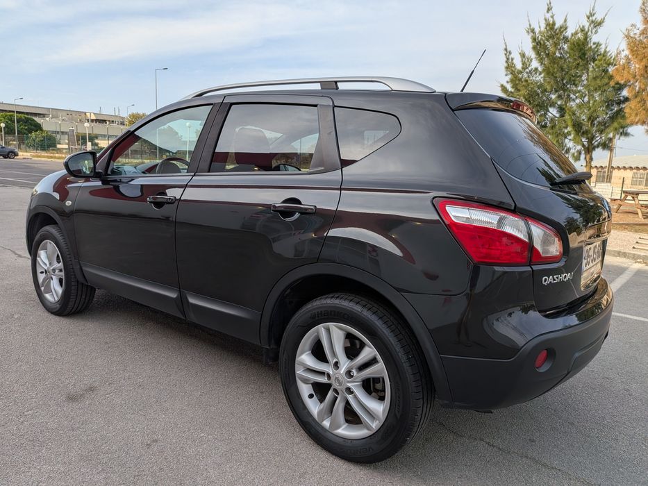 Nissan Qashqai 1,5DCI com 136 mil km. Livro Revisões