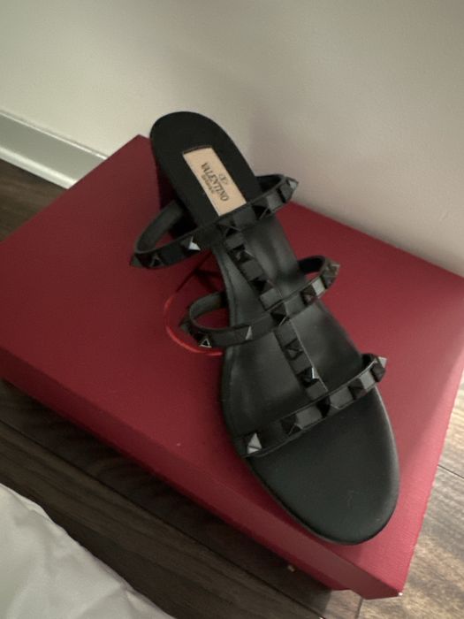 Klapki czarne Valentino