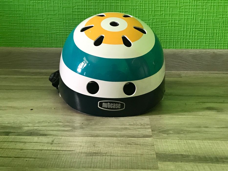 Шолом Nutcase дитячий для велосипеду/роликів та інших активностей