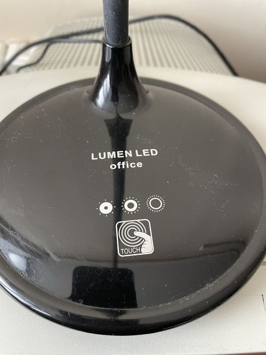 Лед лампа настольная