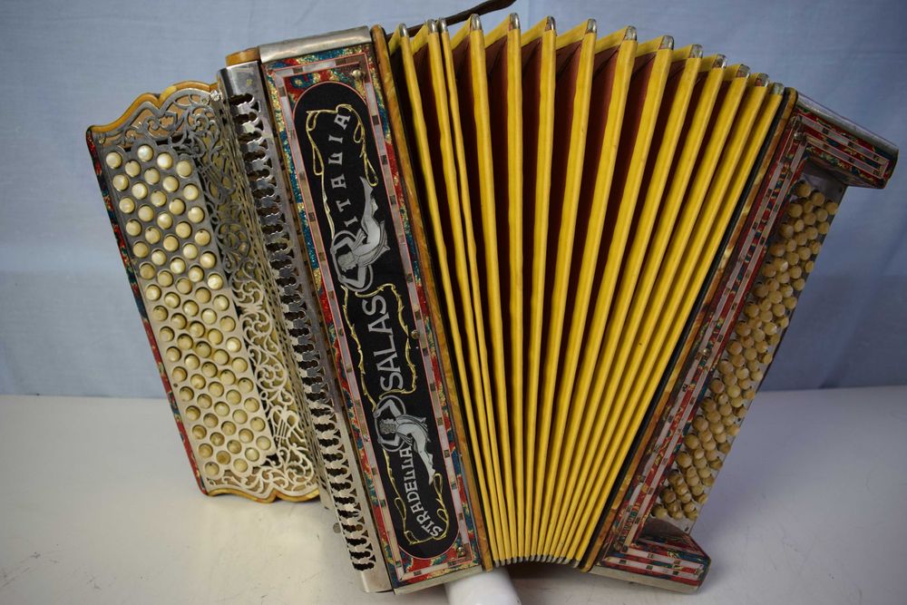 Acordeao Stradella Salas Italia. N 259