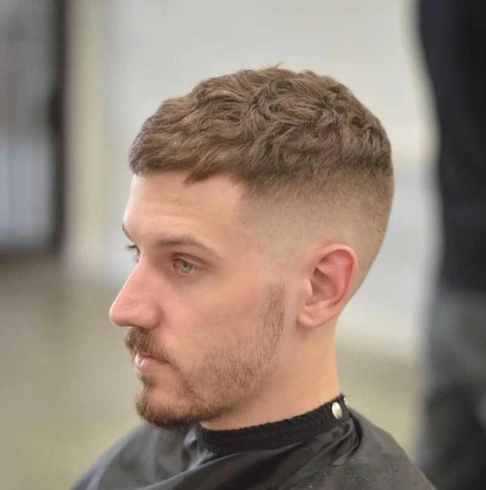 Барбер на виїзд . Стрижки на дому