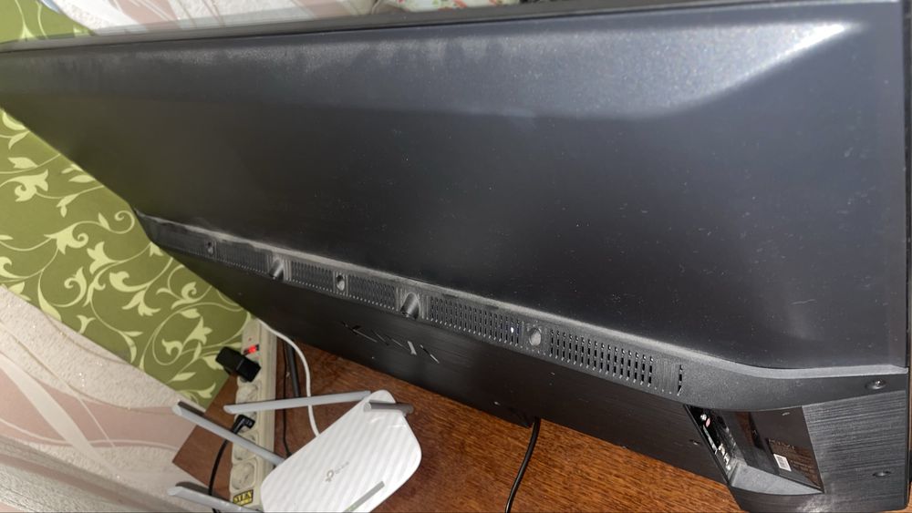 Продам kivi smart tv 4k 43" на деталі