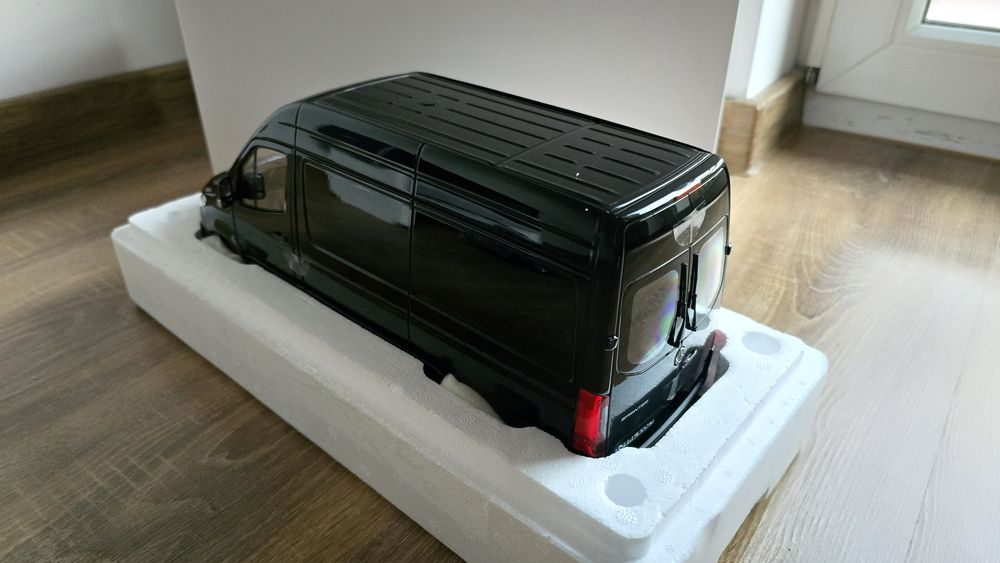 Mercedes Sprinter norev 1/18 minichamps kyosho Otto ottomobile autoart