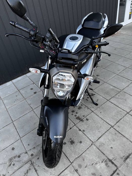 Suzuki gixxer 250