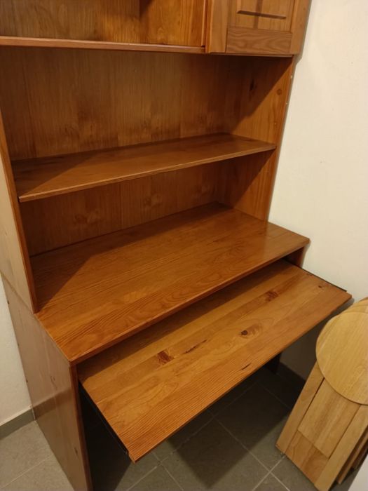 Secretária em madeira