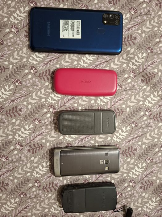 Мобільний nokia samsung