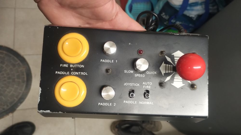 Joystick Elite 2000, vintage