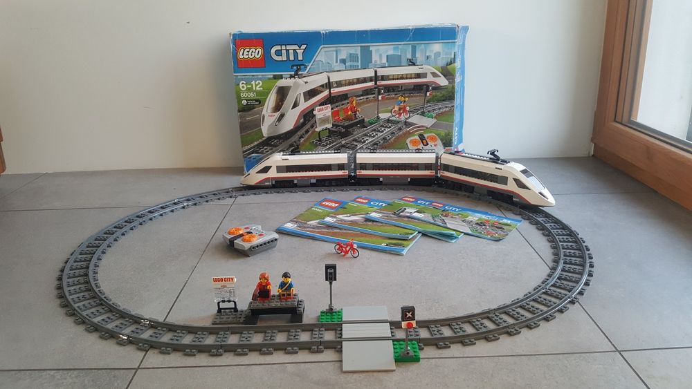 Lego City 60051 Pociąg pasażerski