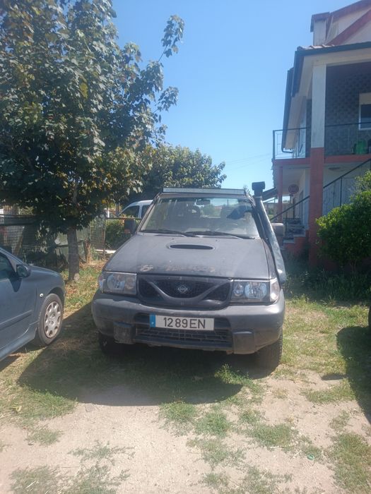 Jipe Terrano 2 100 cv