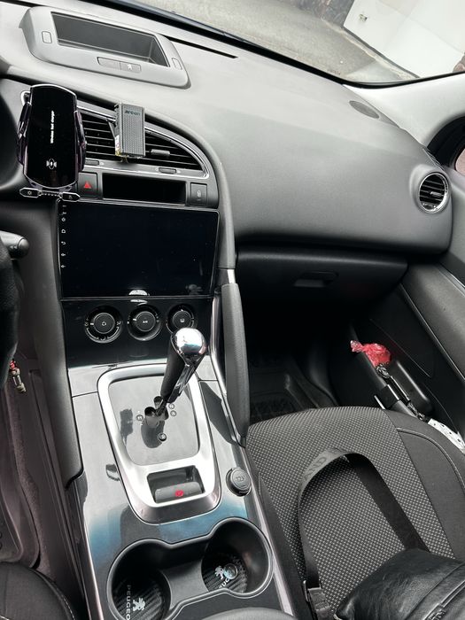 Продам Пежо 3008 1.6 HDI 2011