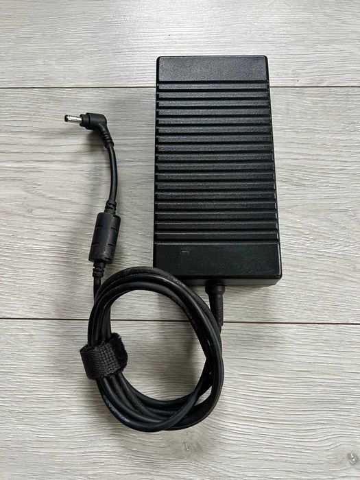 Оригінальний Блок живлення ASUS 180W (19V 9.5A)