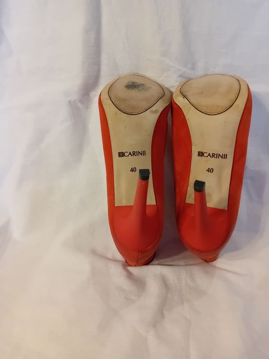 Szpilki botki czółenka Carinii rozmiar 40