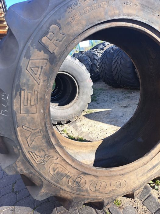 Opona 13.6 R28 ( 13.6-28 ) Goodyear Super Traction #
