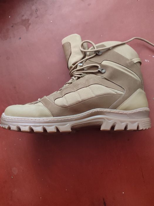 Продам берцы б/у тактические 49р полномерные.