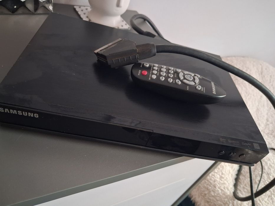 Dvd Samsung z kablem