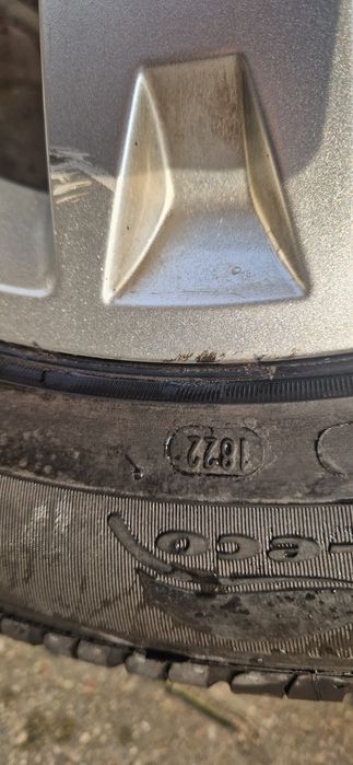 Koła 16" Toyota Prius 2 opony lato